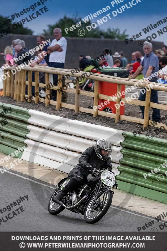 Vintage motorcycle club;eventdigitalimages;mallory park;mallory park trackday photographs;no limits trackdays;peter wileman photography;trackday digital images;trackday photos;vmcc festival 1000 bikes photographs